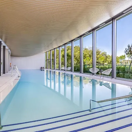 Vivi Homes - Alessio Pool, Sauna, Spa, Gym & Apartment