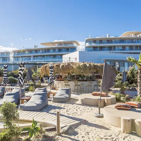 Vivi Homes - Alessio Pool, Sauna, Spa, Gym & Apartment Estepona