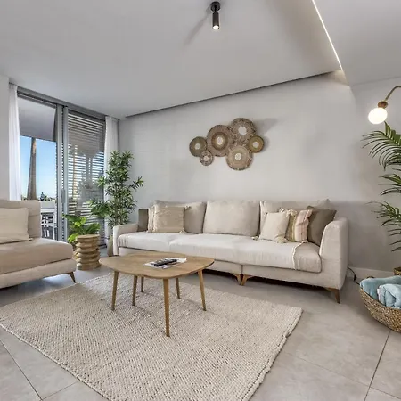 Vivi Homes - Alessio Pool, Sauna, Spa, Gym & *