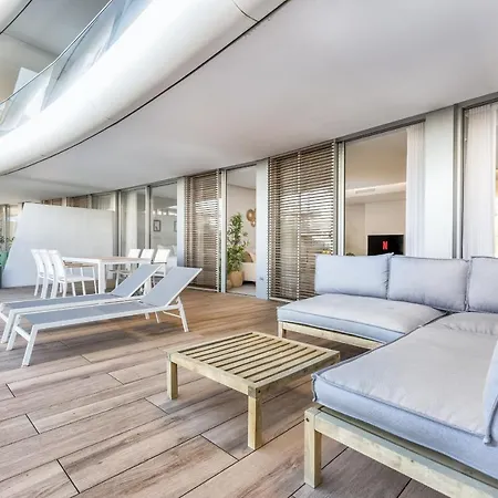 Vivi Homes - Alessio Pool, Sauna, Spa, Gym & Apartment Estepona
